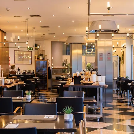 阿巴桑兹酒店 酒店 4*