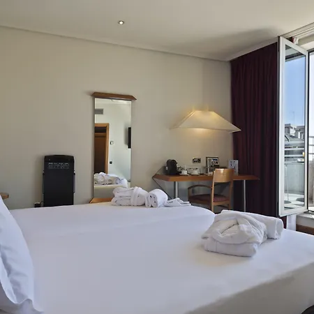 阿巴桑兹酒店 4*