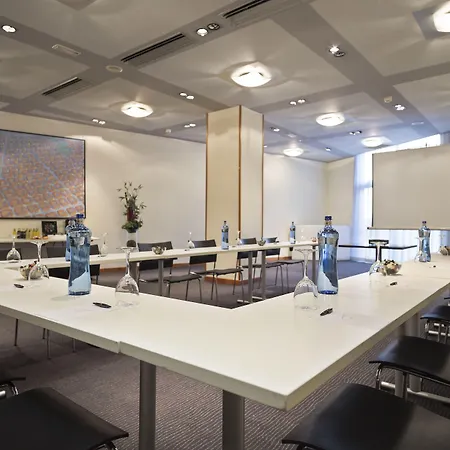 阿巴桑兹酒店 酒店 4*